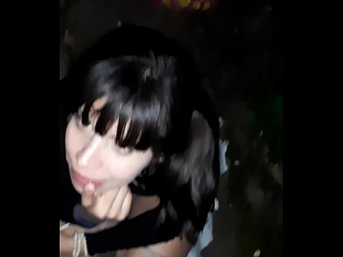 ❤️ 在街上膨胀的阴茎，以换取糖果 自制毛片❌❤